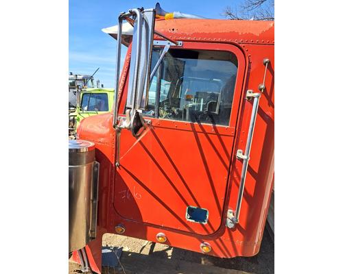 FREIGHTLINER FLC Cab or Cab Mount