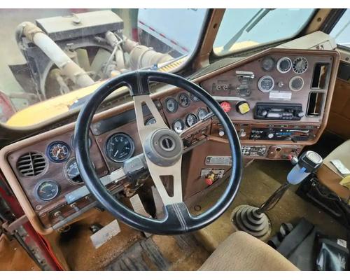 freightliner-flc-dash-assembly #1439469