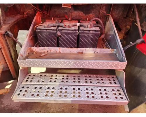 freightliner-fld112sd-battery-box #1449785