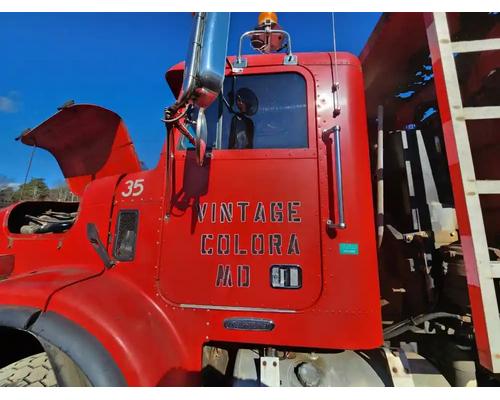  Freightliner FLD112SD Cab #