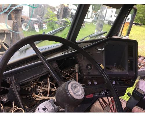 Freightliner FLD112SD Dash Assembly # Freightliner FLD112SD Dash Assembly #