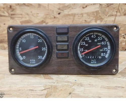  Freightliner FLD112SD Instrument Cluster #