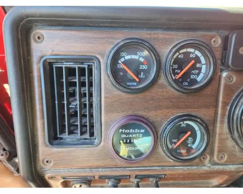  Freightliner FLD112SD Instrument Cluster #