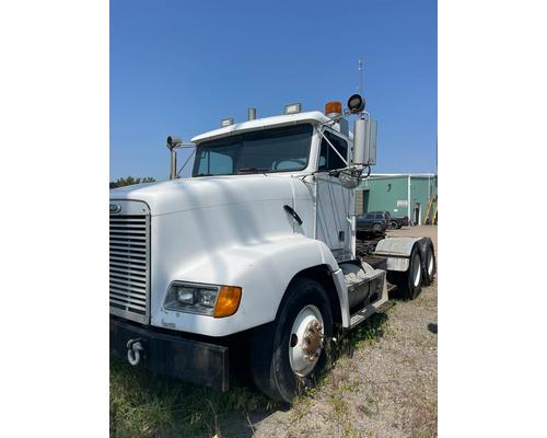 FREIGHTLINER FLD112 Complete Vehicle