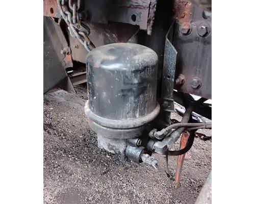 freightliner-fld120sd-air-dryer #1441108