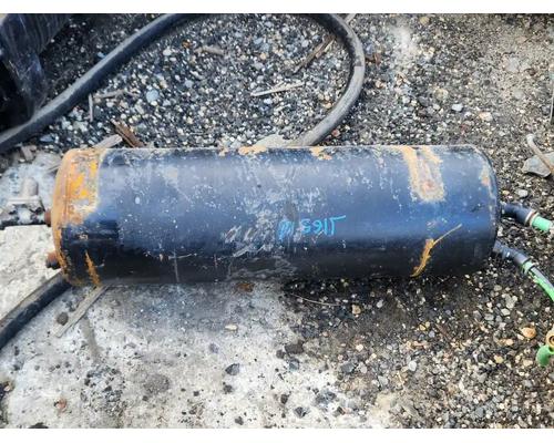 Freightliner FLD120SD Air Tank # Freightliner FLD120SD Air Tank #