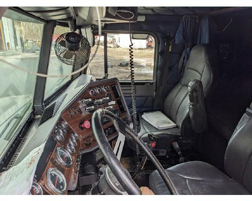 FREIGHTLINER FLD120SD Consignment sale