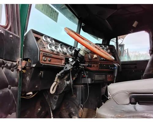 freightliner-fld120sd-dash-assembly #1441155