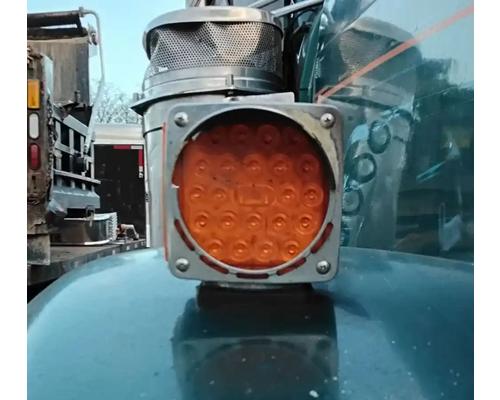 freightliner-fld120sd-tail-lamp #1441123