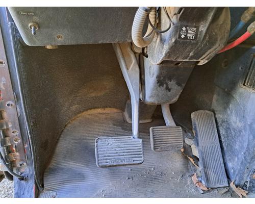 FREIGHTLINER FLD120 Cab or Cab Mount