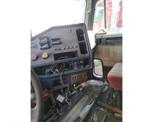 FREIGHTLINER FLD120 Cab or Cab Mount