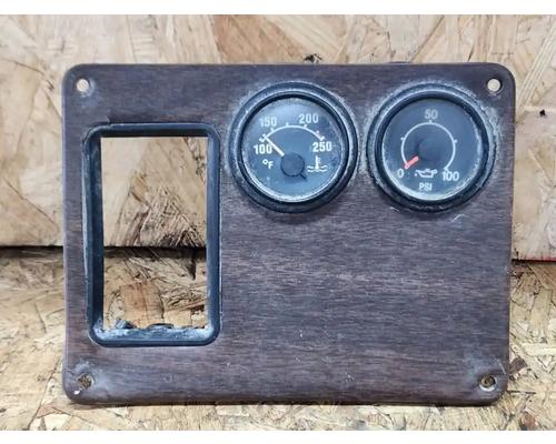  Freightliner FLD120 Instrument Cluster #
