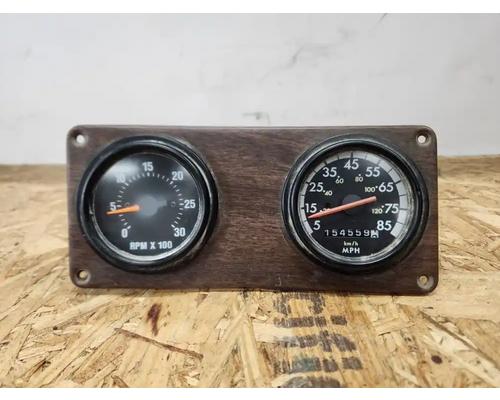  Freightliner FLD120 Instrument Cluster #