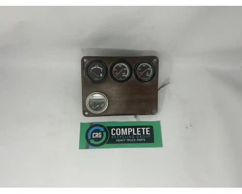  Freightliner FLD120 Instrument Cluster #