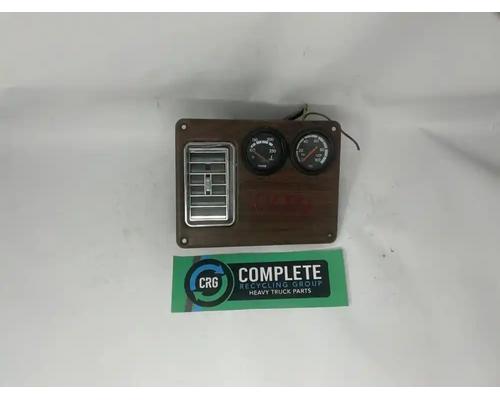  Freightliner FLD120 Instrument Cluster #