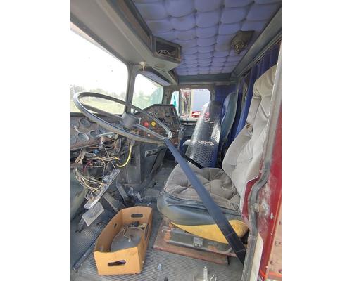 FREIGHTLINER FLD120 Parts Vehicles