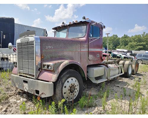 FREIGHTLINER FLD120 Parts Vehicles