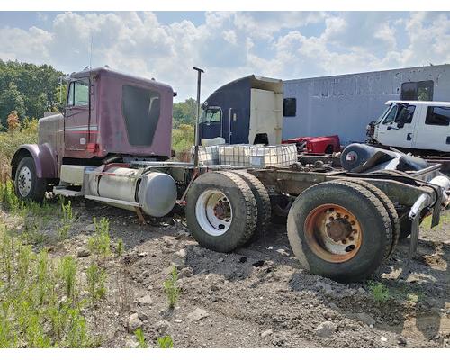 FREIGHTLINER FLD120 Rebuilders