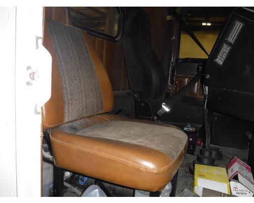 FREIGHTLINER FLD120 Seat, Front