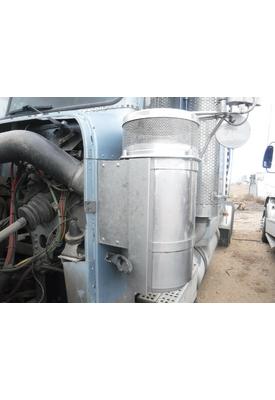 FREIGHTLINER FLD132 XL CLASSIC Air Cleaner