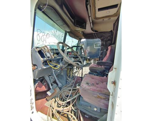 FREIGHTLINER FLD132 XL CLASSIC Parts Vehicles