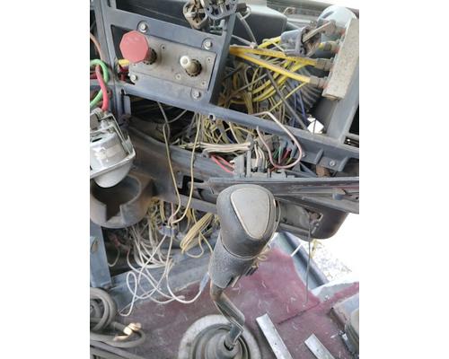 FREIGHTLINER FLD132 XL CLASSIC Parts Vehicles