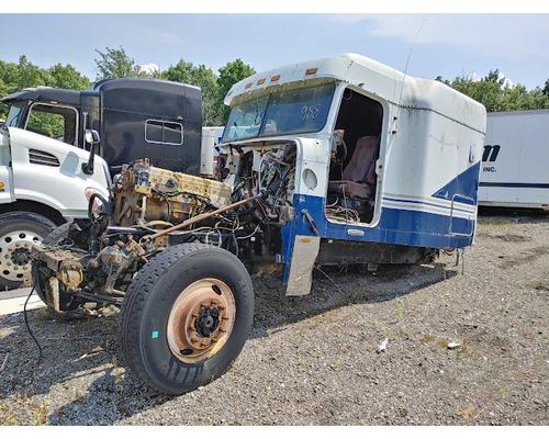 FREIGHTLINER FLD132 XL CLASSIC Parts Vehicles