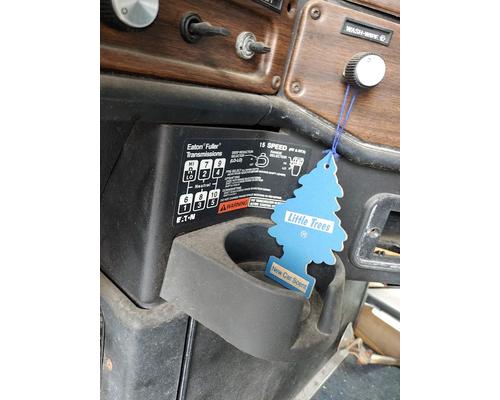 FREIGHTLINER FLD132 XL CLASSIC Parts Vehicles