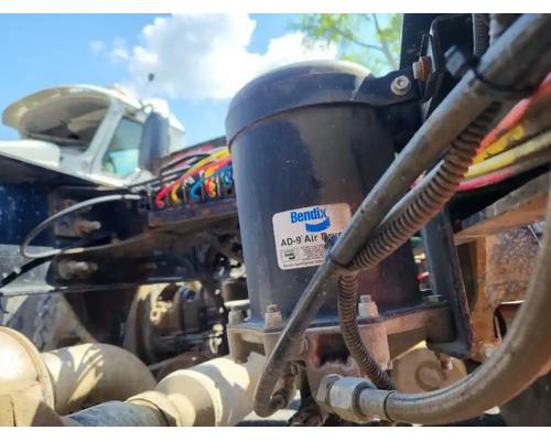  Freightliner M2 106 Air Dryer #