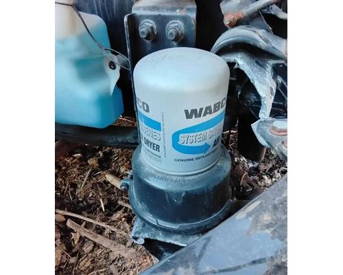 freightliner-m2-106-air-dryer #1442554