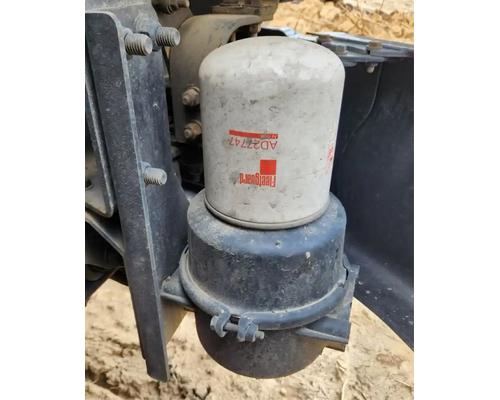 freightliner-m2-106-air-dryer #1450556