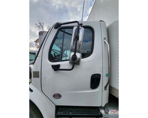 freightliner-m2-106-cab #1439338