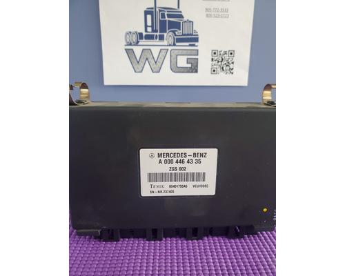 FREIGHTLINER M2 106 Cab Control Module ECM