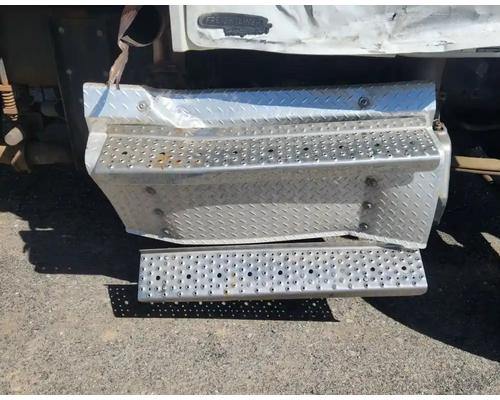  Freightliner M2 106 DPF - Diesel Particulate Filter #