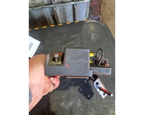 FREIGHTLINER M2 106 Fuse Box