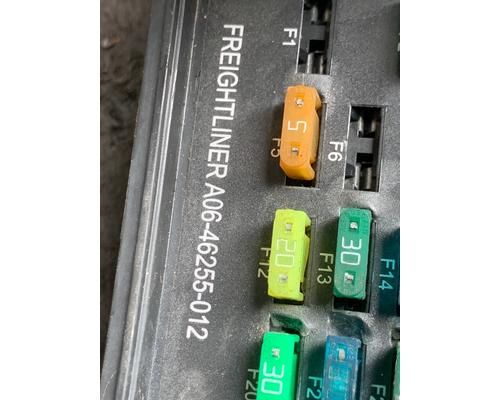 FREIGHTLINER M2 106 Fuse Box