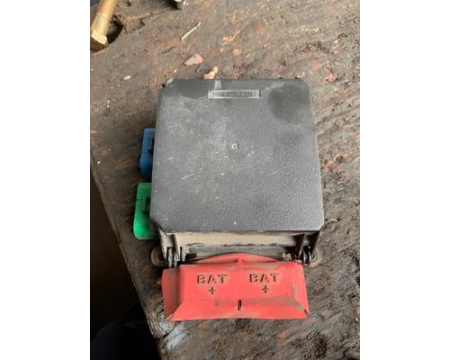FREIGHTLINER M2 106 Fuse Box