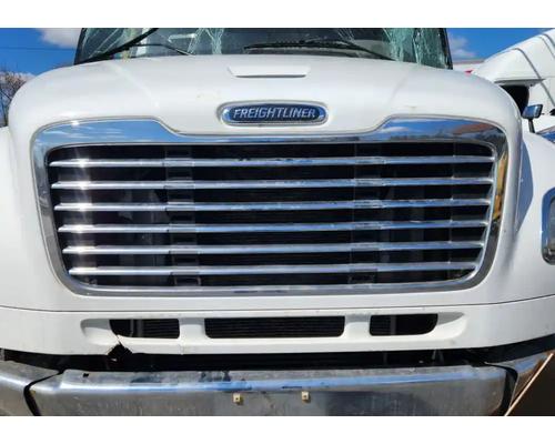 freightliner-m2-106-grille #1450287