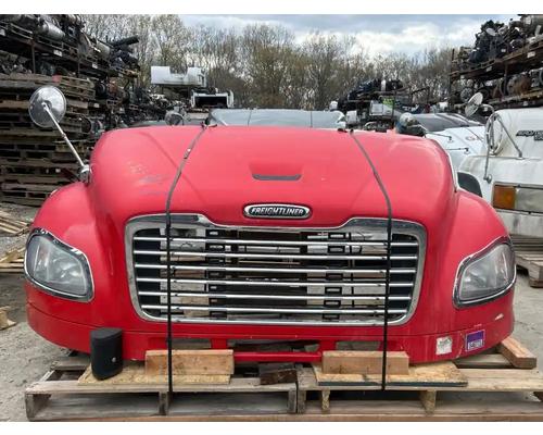 freightliner-m2-106-hood #1450584
