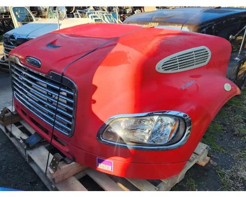 freightliner-m2-106-hood #1450812