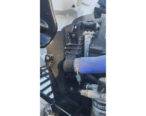 freightliner-m2-106-intercooler #1442013