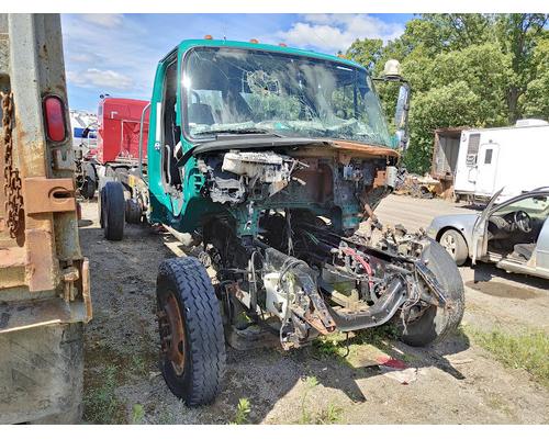 FREIGHTLINER M2 106 Parts Vehicles