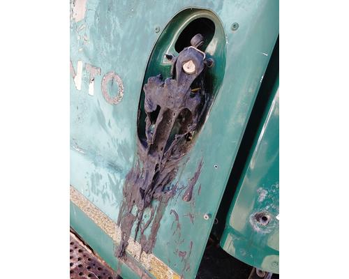 FREIGHTLINER M2 106 Parts Vehicles