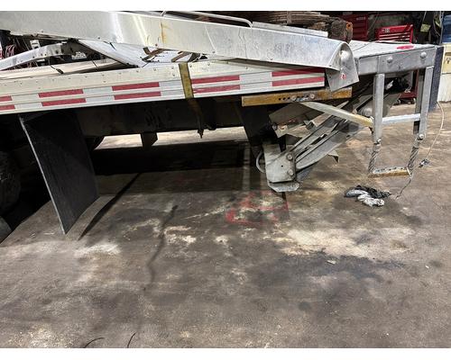 FREIGHTLINER M2 106 Rebuilders