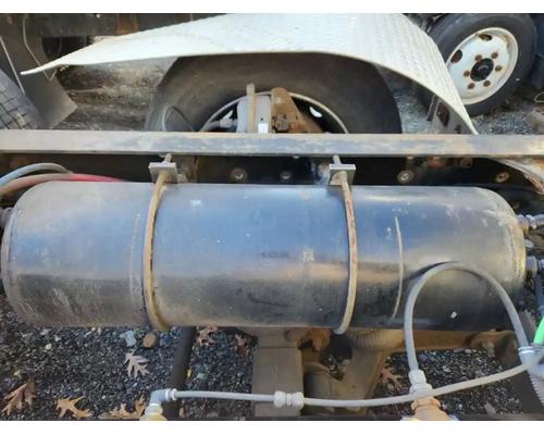 Freightliner M2 112 Medium Duty Air Tank # Freightliner M2 112 Medium Duty Air Tank #