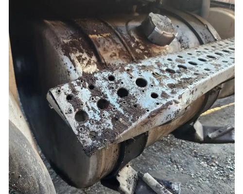 freightliner-m2-112-medium-duty-fuel-tank #1444507