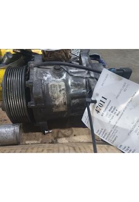 FREIGHTLINER M2 112 A/C Compressor