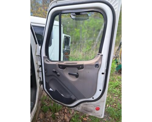 FREIGHTLINER M2 112 Cab or Cab Mount