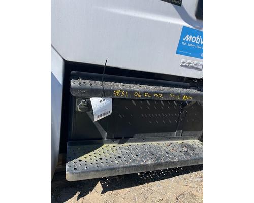 2006 FREIGHTLINER M2 Fuel Tank #