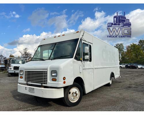 FREIGHTLINER MT45 Chassis Complete Vehicle